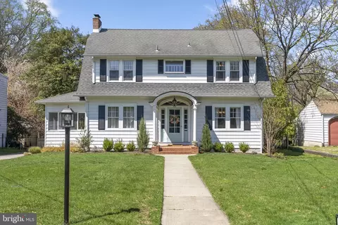 429 E 2nd St, Moorestown, NJ 08057