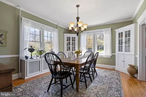 Dining - 429 E 2nd St, Moorestown, NJ 08057 photo 4 of 4