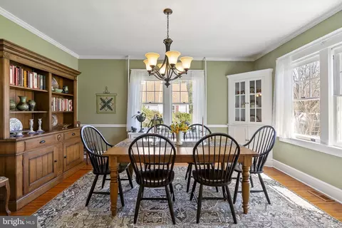 Dining - 429 E 2nd St, Moorestown, NJ 08057 photo 2 of 4