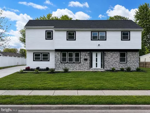 16 Buckingham Rd, Marlton, NJ 08053