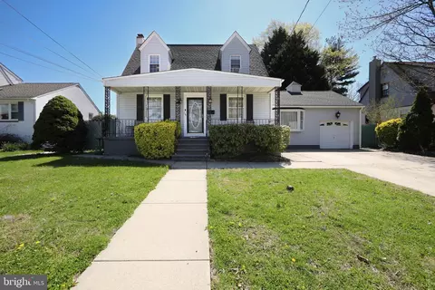 106 W Mill Rd, Maple Shade, NJ 08052