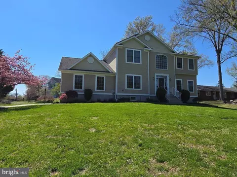 226 Ark Rd, Mount Laurel, NJ 08054