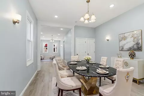 217 W Union St, Burlington, NJ 08016