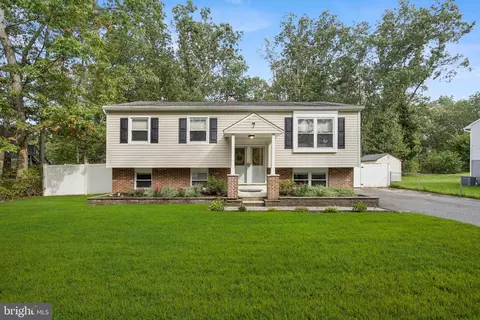 7 S Carolina Rd, Browns Mills, NJ 08015