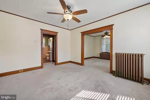 Living - 323 Maple Ave, Delanco, NJ 08075 photo 4 of 5