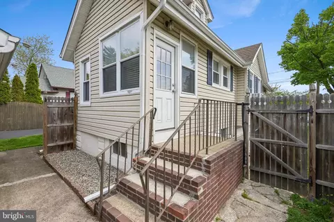 Exterior - 323 Maple Ave, Delanco, NJ 08075 photo 3 of 4