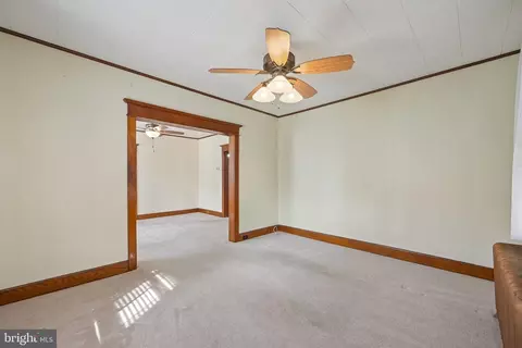 Living - 323 Maple Ave, Delanco, NJ 08075 photo 5 of 5