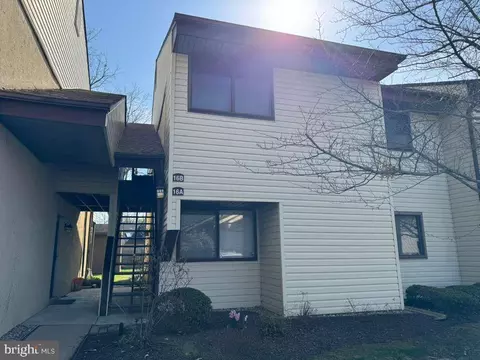 16 E B E Daisy Ln, Mount Laurel, NJ 08054