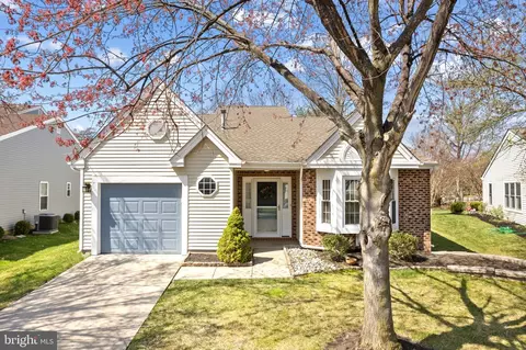 303 Moonseed Pl, Mount Laurel, NJ 08054