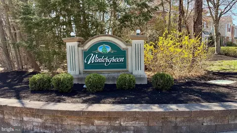 25 Dorchester Cir, Marlton, NJ 08053