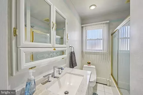 Bath - 600 Bem St, Riverside, NJ 08075 photo 1 of 1