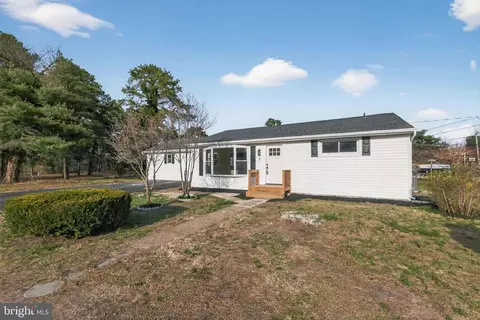 2 Topeka Ln, Browns Mills, NJ 08015