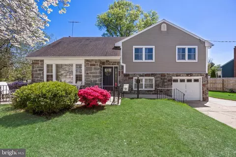 298 Lilac Ln, Cinnaminson, NJ 08077
