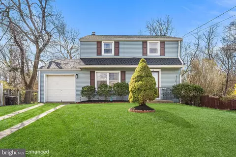22 Rose Ln, Burlington, NJ 08016