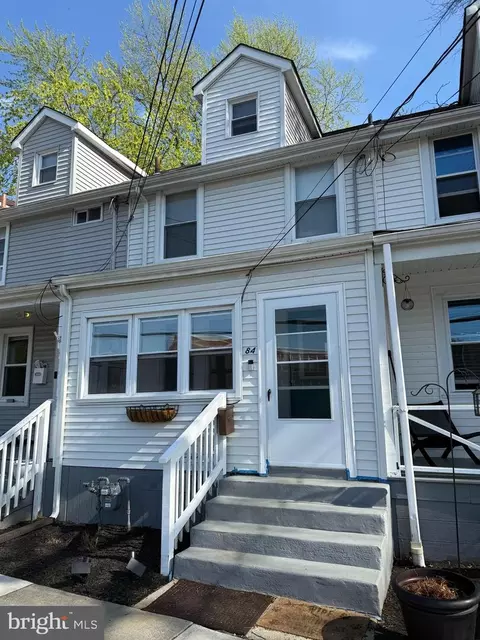 84 E Burlington St, Bordentown, NJ 08505