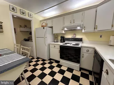 Kitchen - 70 Center Lane Center Ln, Mount Laurel, NJ 08054 photo 1 of 2