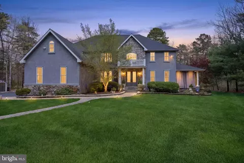 24 Serenity Ct, Southampton, NJ 08088