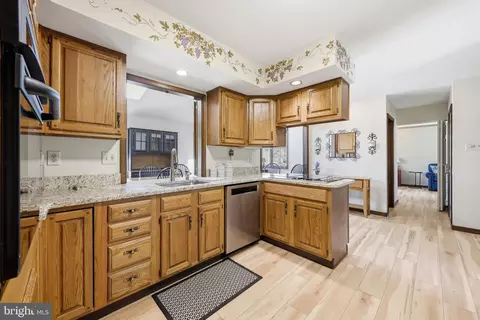 Kitchen - 8 Candle Ct, Shamong, NJ 08088 photo 2 of 2