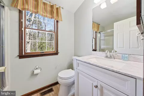 Bath - 8 Candle Ct, Shamong, NJ 08088 photo 2 of 2