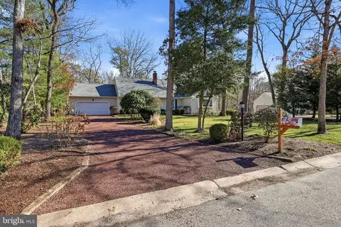 Exterior - 8 Candle Ct, Shamong, NJ 08088 photo 5 of 12