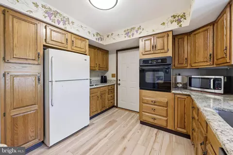 Kitchen - 8 Candle Ct, Shamong, NJ 08088 photo 1 of 2