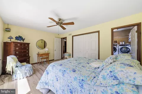 Bedroom - 8 Candle Ct, Shamong, NJ 08088 photo 3 of 4