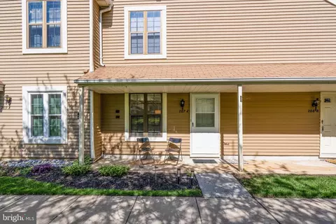 207 Derry Hill Ct # A, Mount Laurel, NJ 08054