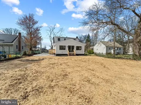 Exterior - 204 E Mill Rd, Maple Shade, NJ 08052 photo 5 of 5