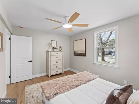 Bedroom - 204 E Mill Rd, Maple Shade, NJ 08052 photo 2 of 8