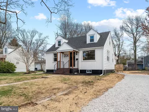 Exterior - 204 E Mill Rd, Maple Shade, NJ 08052 photo 3 of 5