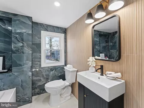 Bath - 204 E Mill Rd, Maple Shade, NJ 08052 photo 3 of 4