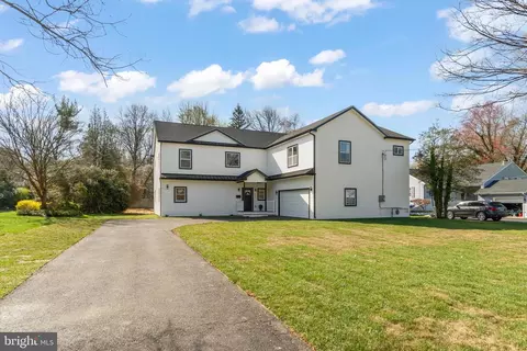 32 Wagon Bridge Run, Moorestown, NJ 08057