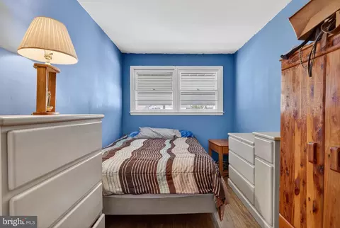 Bedroom - 505 Monroe St, Riverside, NJ 08075 photo 5 of 6