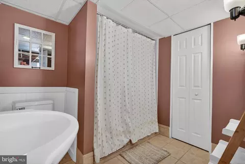 Bath - 505 Monroe St, Riverside, NJ 08075 photo 1 of 1