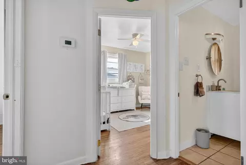 Entry Way - 505 Monroe St, Riverside, NJ 08075 photo 5 of 6
