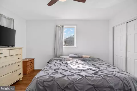 Bedroom - 505 Monroe St, Riverside, NJ 08075 photo 2 of 6