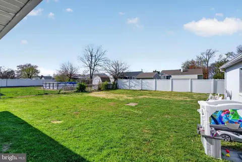 Exterior - 505 Monroe St, Riverside, NJ 08075 photo 3 of 4