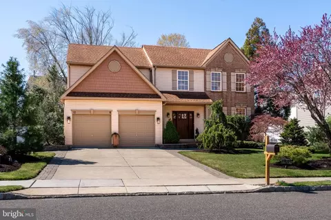 13 Woodyfield Ln, Delran, NJ 08075