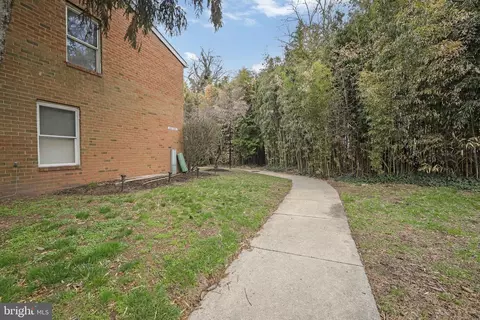 Exterior - 3045 Harbour Dr, Palmyra, NJ 08065 photo 2 of 2