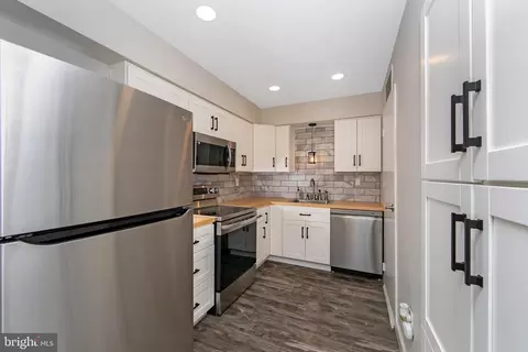 Kitchen - 3045 Harbour Dr, Palmyra, NJ 08065 photo 1 of 1