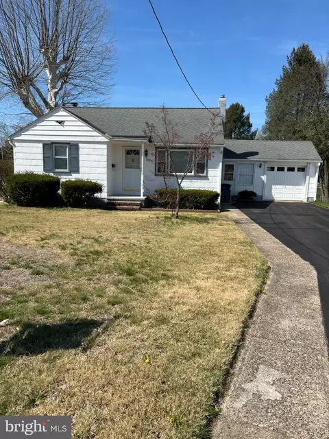 2026 Burlington Ave, Delanco, NJ 08075
