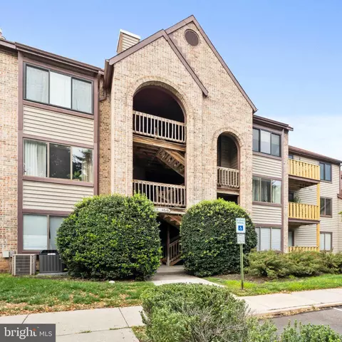 4610 B Aberdeen Dr, Mount Laurel, NJ 08054