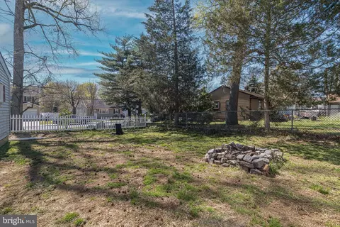 Exterior - 105 County Ave, Maple Shade, NJ 08052 photo 5 of 6