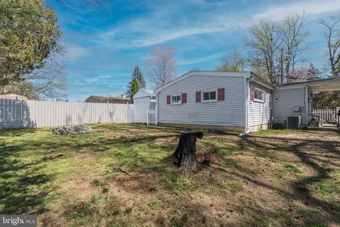 Exterior - 105 County Ave, Maple Shade, NJ 08052 photo 3 of 6