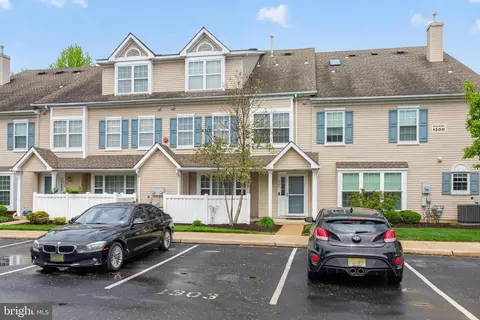 1303 Wharton Rd, Mount Laurel, NJ 08054