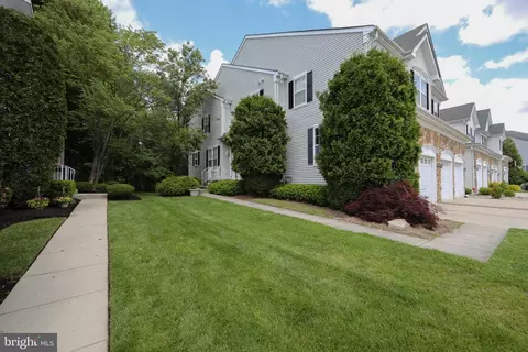 58 Weaver Dr, Marlton, NJ 08053