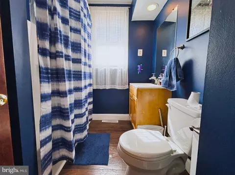 Bath - 300 Walter Ave, Delanco, NJ 08075 photo 1 of 3