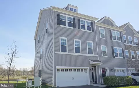 15 Turin Way, Mount Laurel, NJ 08054