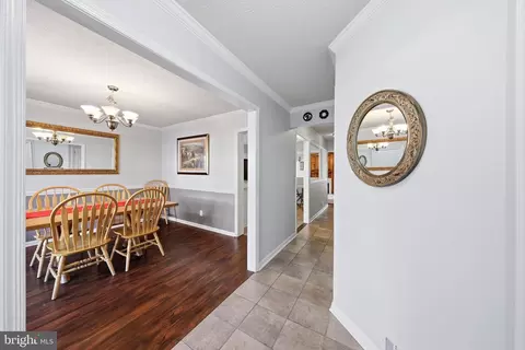 Entry Way - 406 Berkshire Way, Marlton, NJ 08053 photo 2 of 7