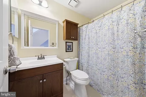 Bath - 406 Berkshire Way, Marlton, NJ 08053 photo 3 of 3